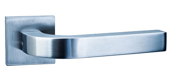 LH806